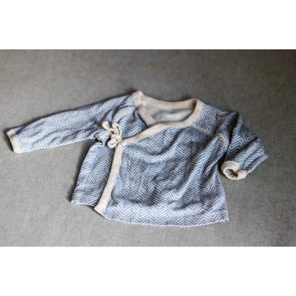 | 2 for $10 | Chevron kimono shirt - Picture 1 of 1